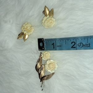 gold flower brooch pin with matching screwball earrings